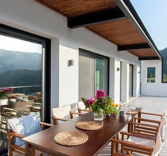 Theia * Katokhorion (Lefkada)